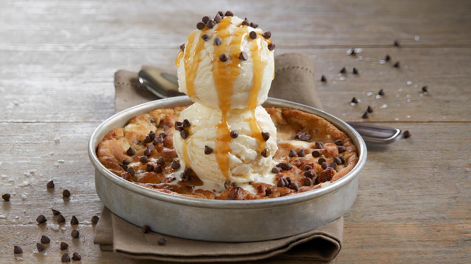 Salted Caramel Pizookie