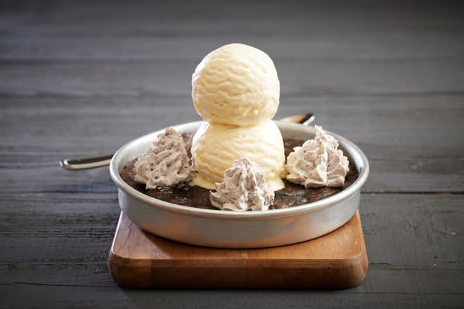 Cookies 'N' Cream Pizookie