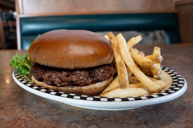 Cubs Biscuit Bear’s Burger and Fries
