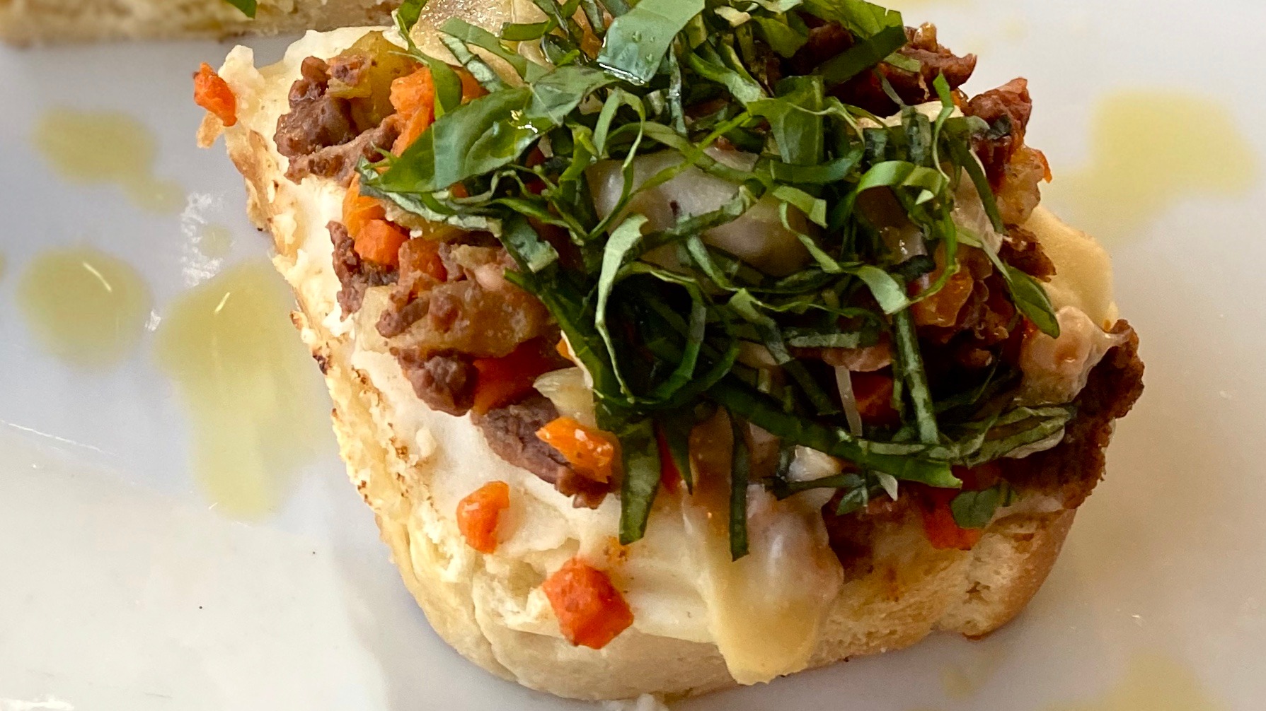 Filet Mignon Brushetta