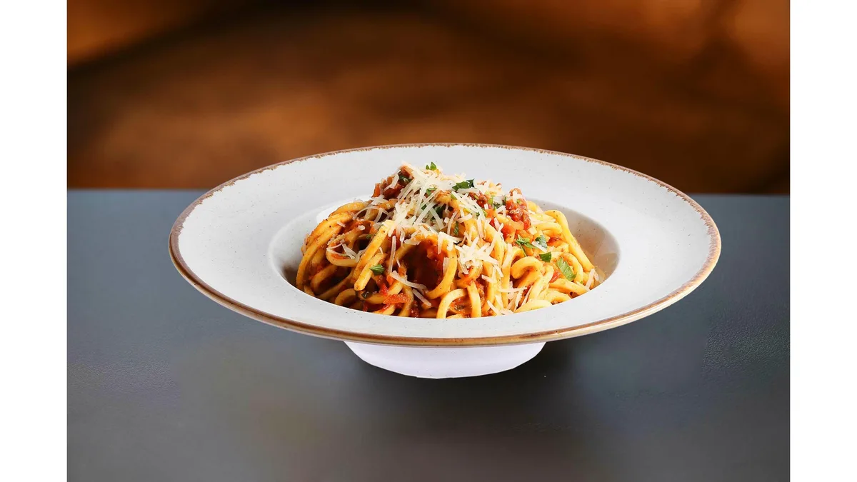 Linguine Ragu Black Wolf