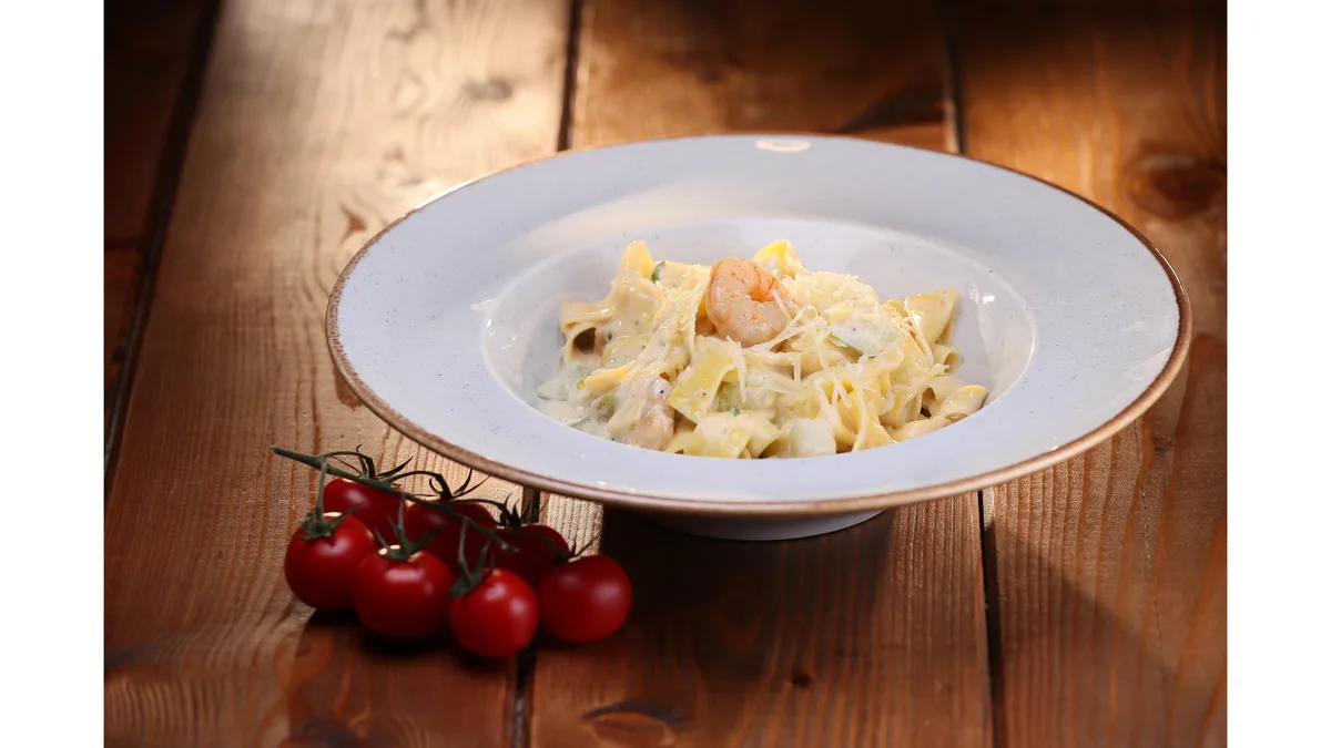 Tagliatelle Creveți și Dovlecei