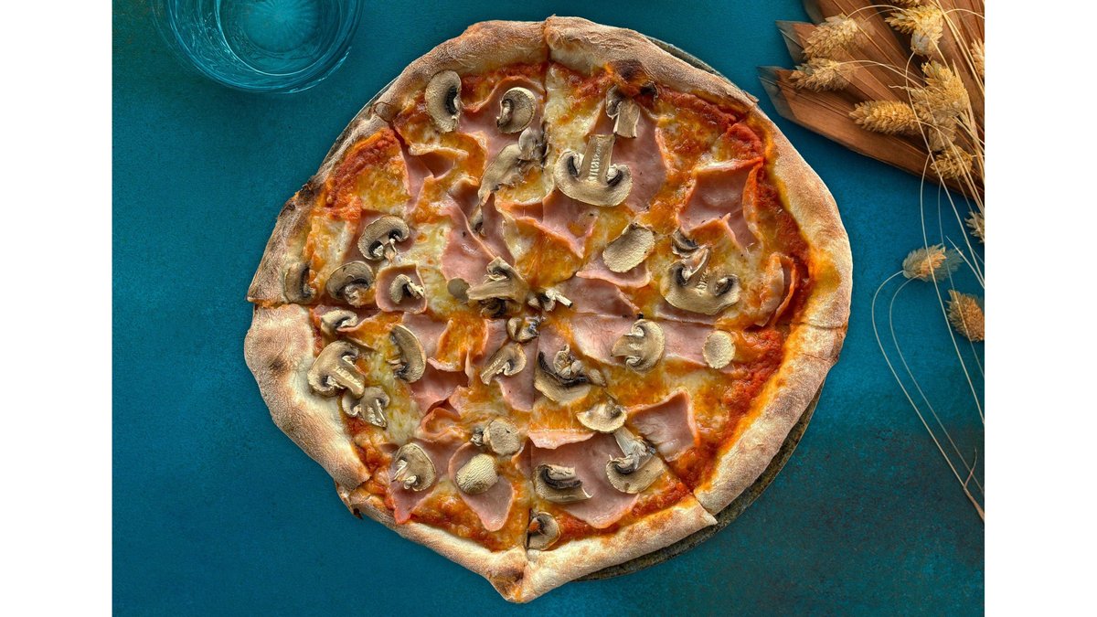 Pizza Prosciutto e Funghi