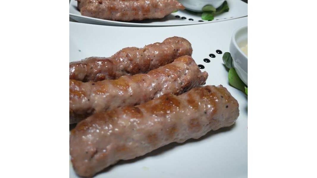 3 Mititei la grătar + pâine + muștar