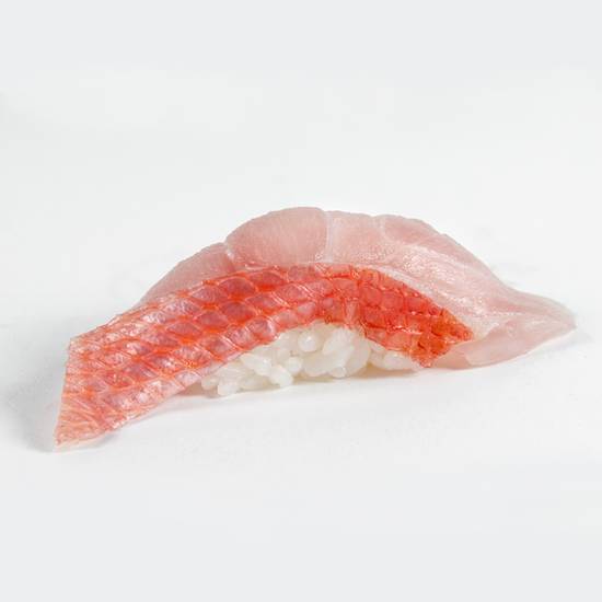 Kinmedai - Golden Eye Perch