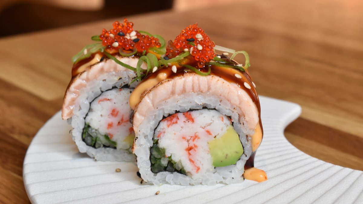 103. Kaburimaki surimi grillet laks
