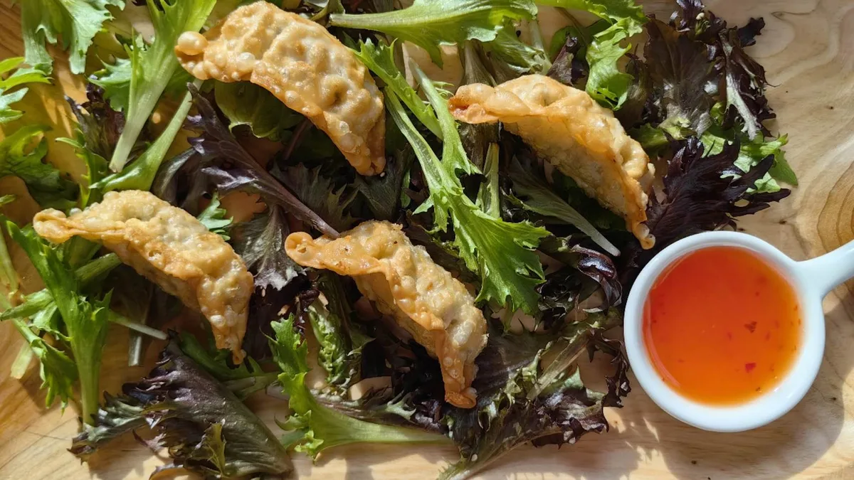14. Dybstegte dumplings (4 stk.)