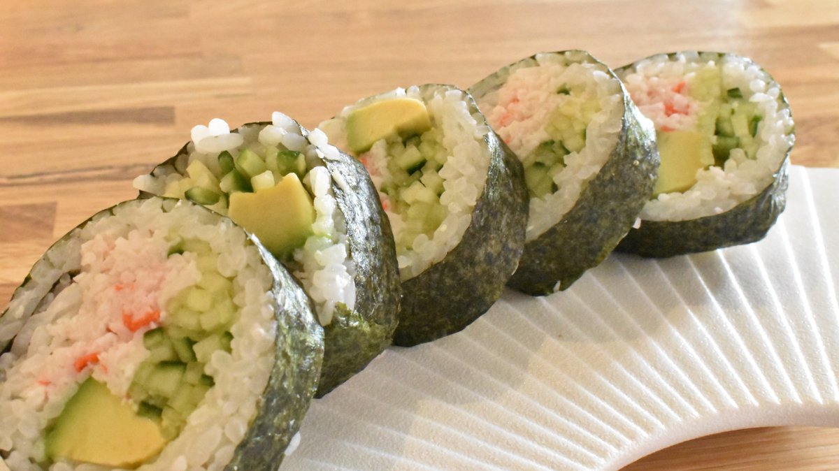 150. Futomaki California