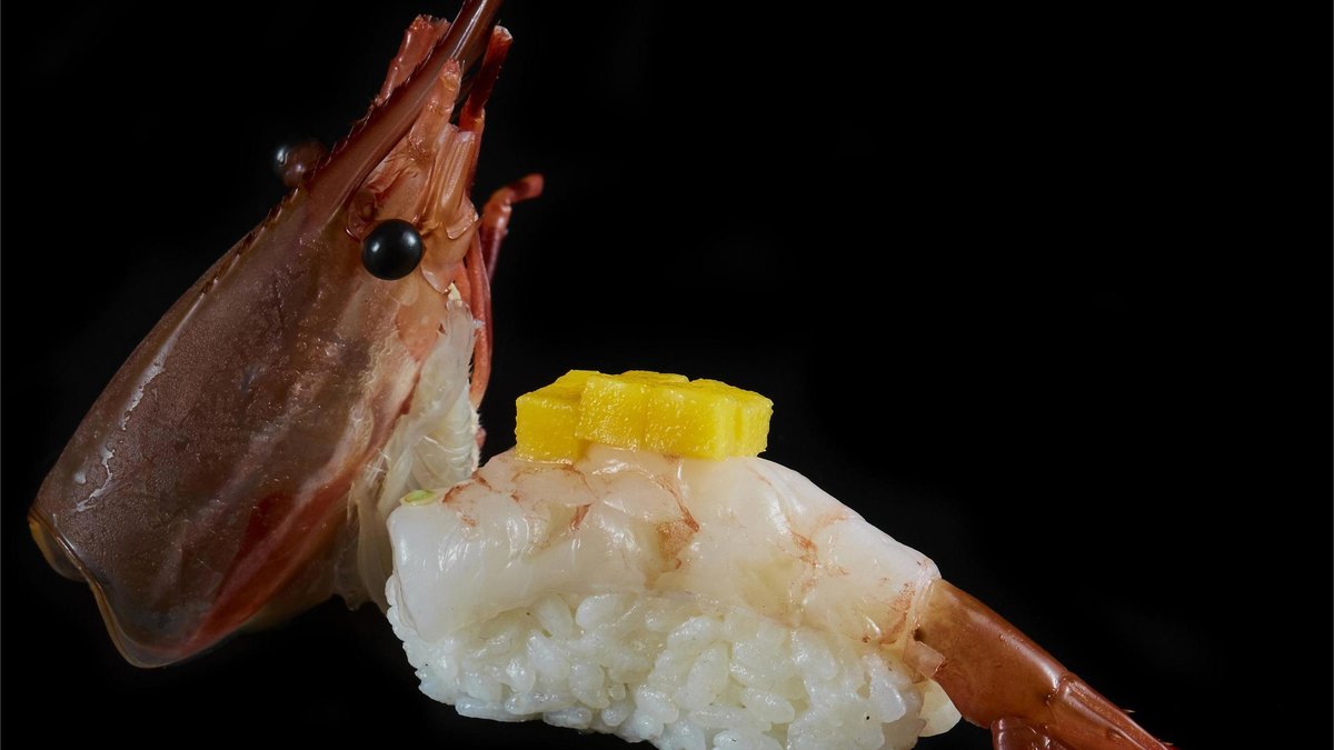 48. Nigiri flammegrillet rejer