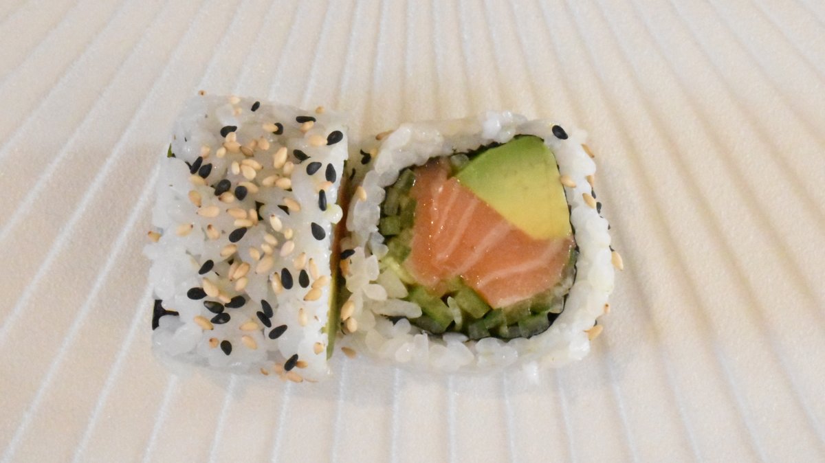 82. Uramaki laks