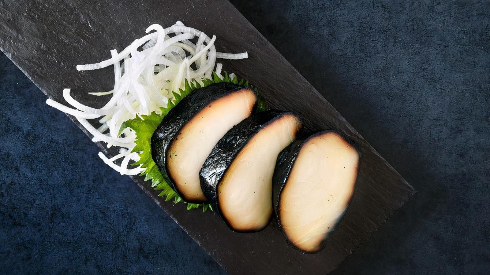 *BLACK TUNA SASHIMI