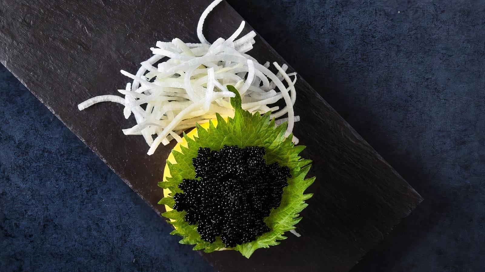 *TOBIKO SASHIMI