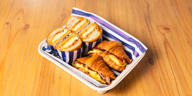 Bacon, Egg and Cheese Croissant Tray