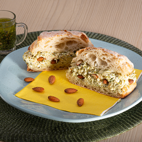 Sanduba Cheese Pesto Frango