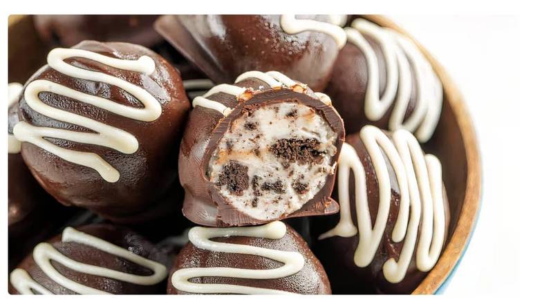 Handmade Cookies and Cream Bocce Balls  (4 piece) - Vegan Madness