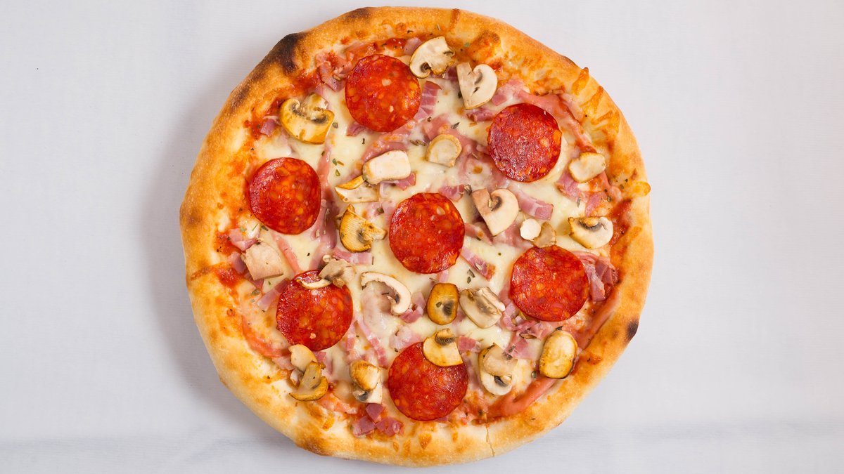 VOJVOĐANSKA PIZZA 32cm