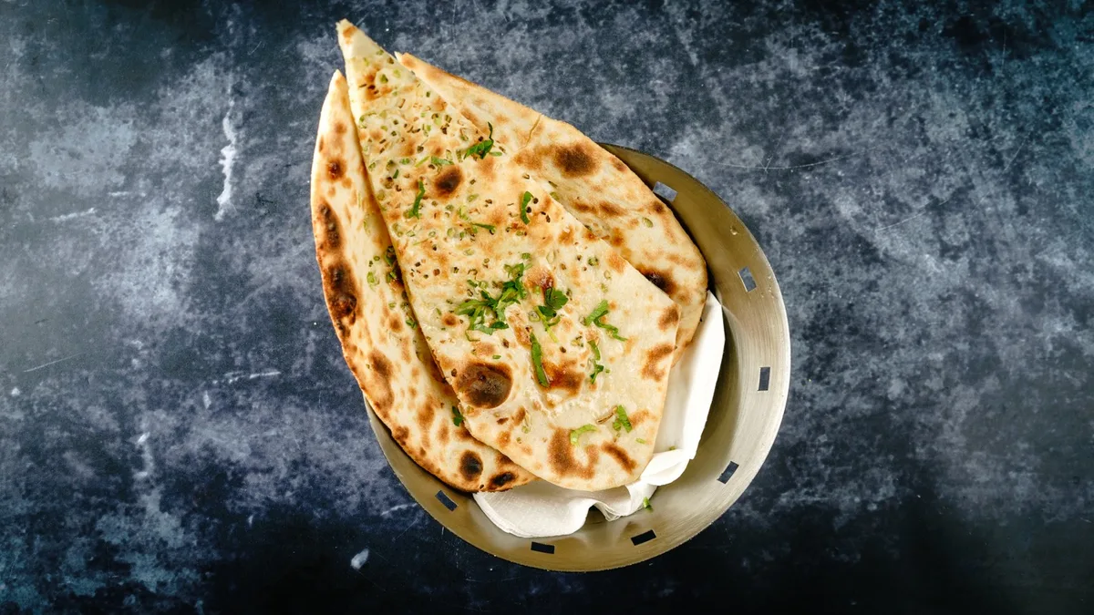 Naan s češnjakom