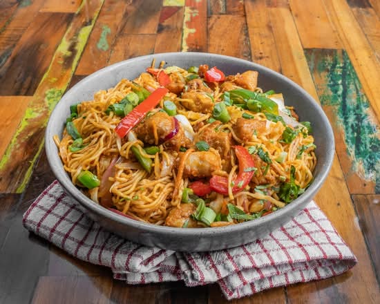 Schezwan Chicken  Noodles