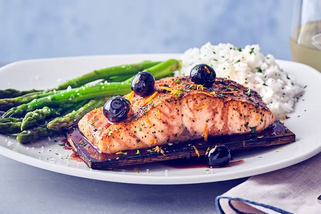 Cedar Plank Old-Fashioned Salmon*
