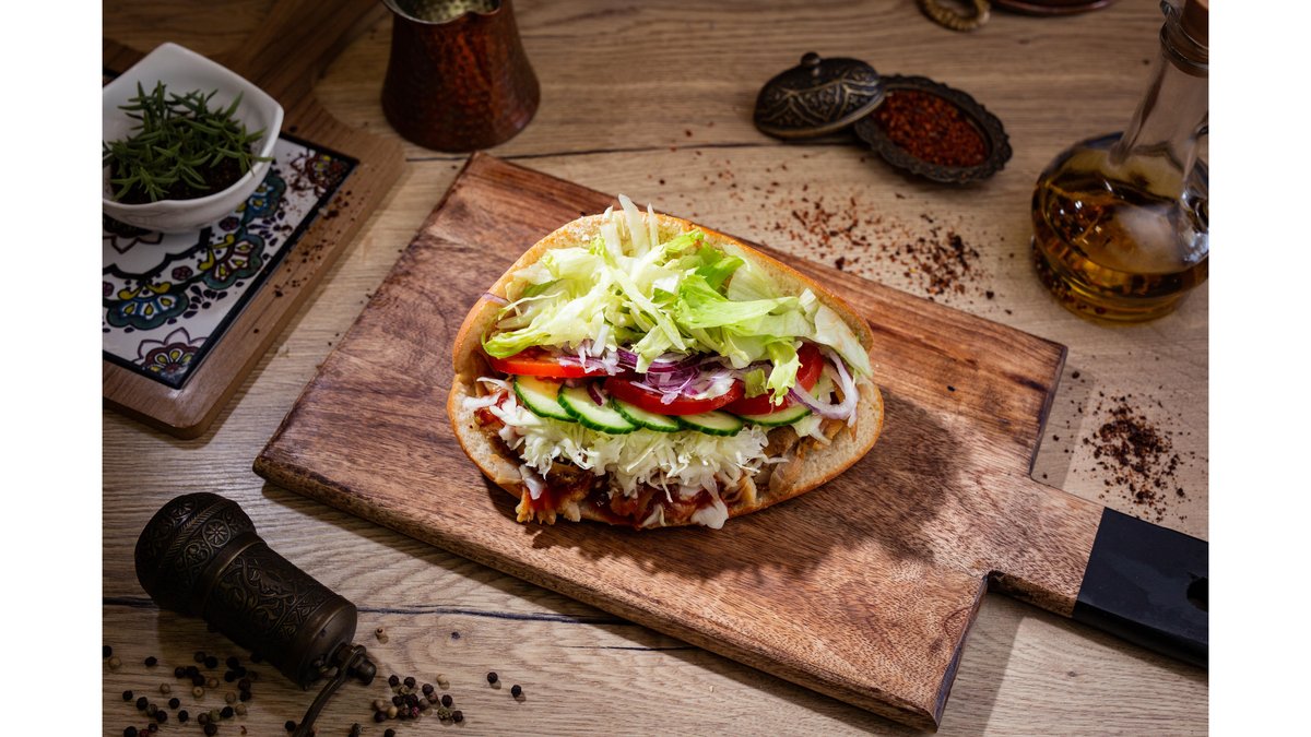 Dönner kebab cu pui și curcan