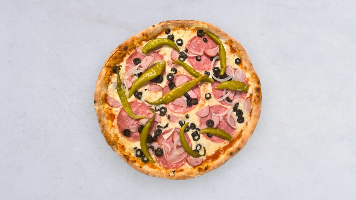 Pizza Salame con feferoni