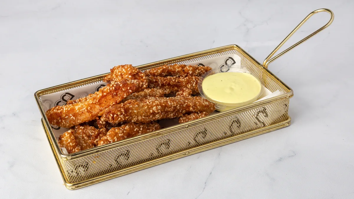 Sticks Κοτόπουλο με Σουσάμι