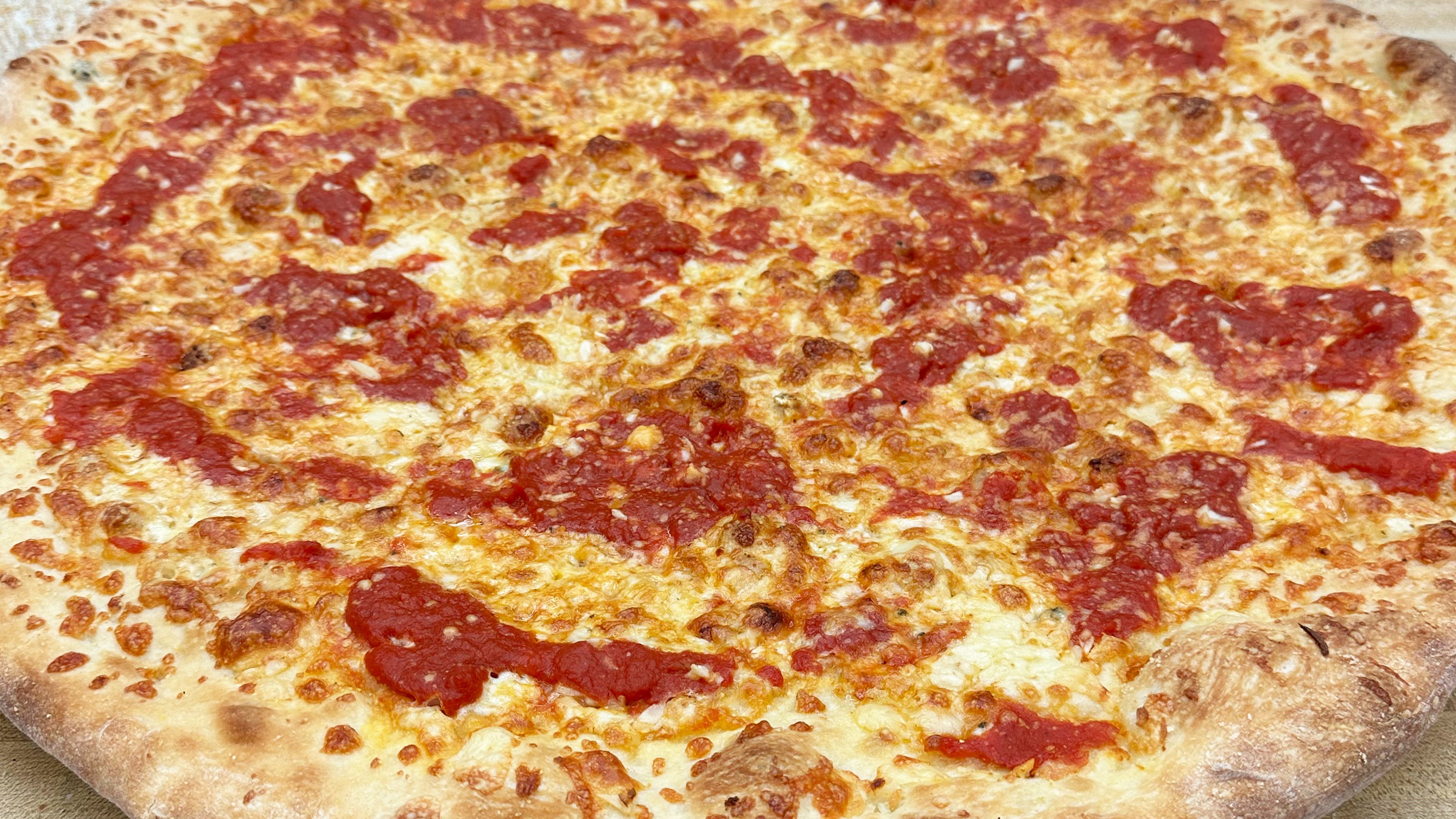 6 Cheese and Garlic Pizza