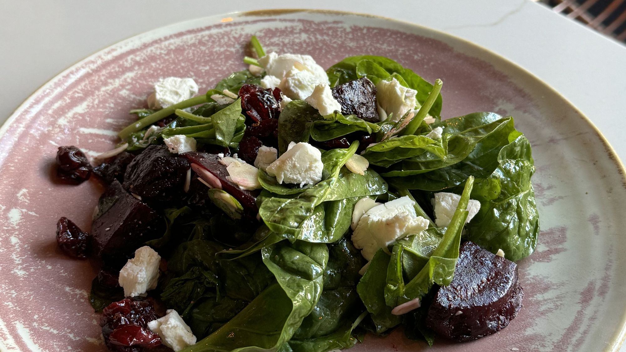 Insalata di spinaci e barbabietole