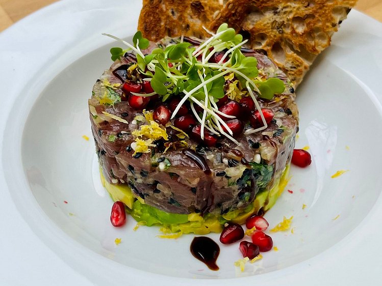 TUNA AVOCADO TARTARE
