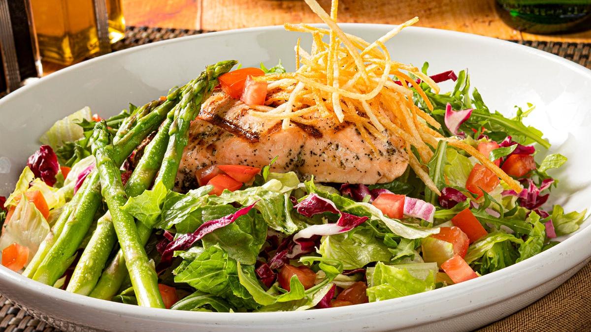 Grilled Salmon* Salad