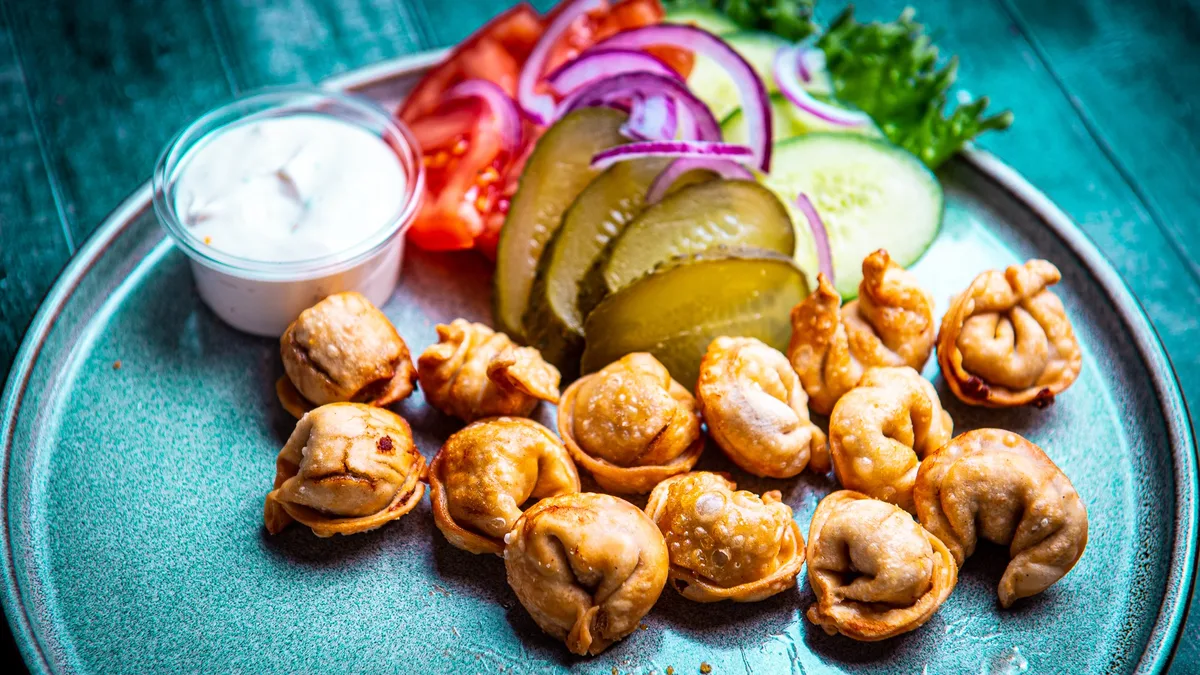 Жаренные Пельмени   с овощами