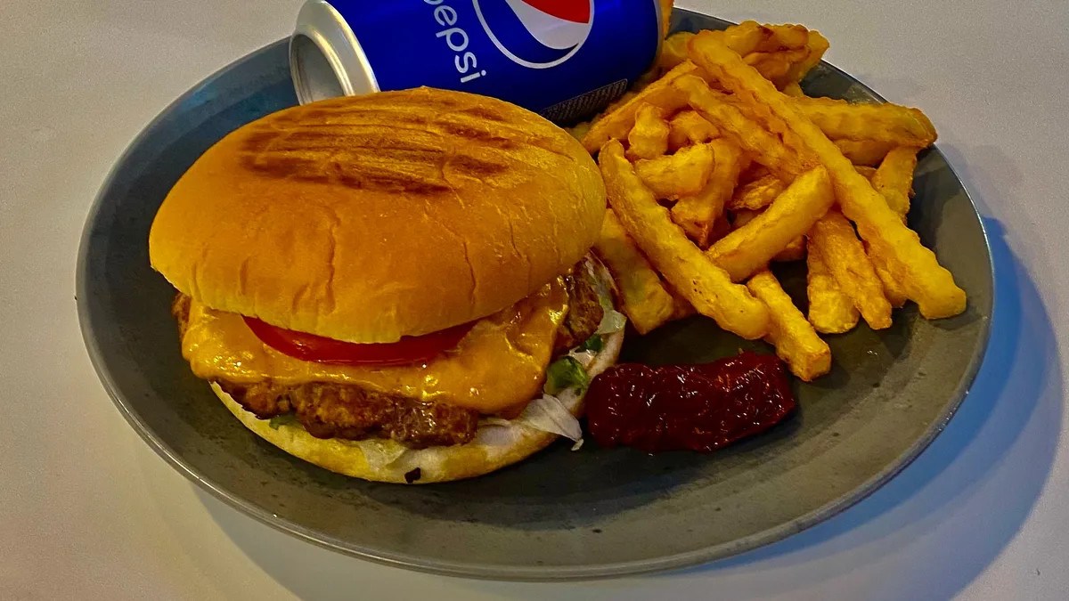 Päikesekuivatatud tomati burger