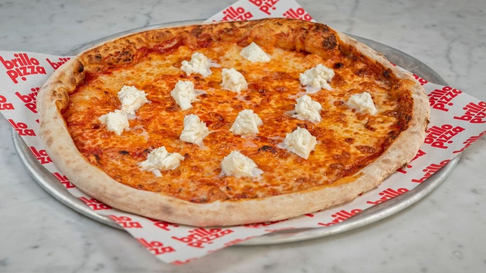 COMBO-DEAL: MAGGAN + LÄSK + DIPSÅS + PIZZASALLAD.