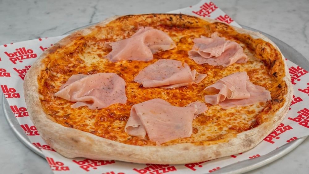 COMBO-DEAL: VESUVIO + LÄSK + DIPSÅS + PIZZASALLAD.
