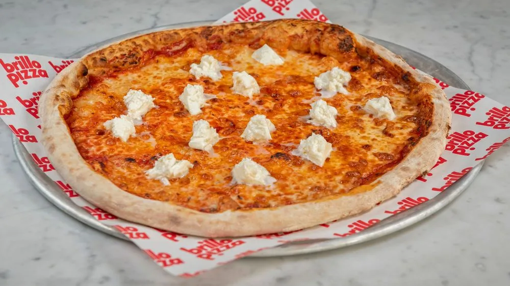 COMBO-DEAL: MAGGAN + LÄSK + DIPSÅS + PIZZASALLAD.