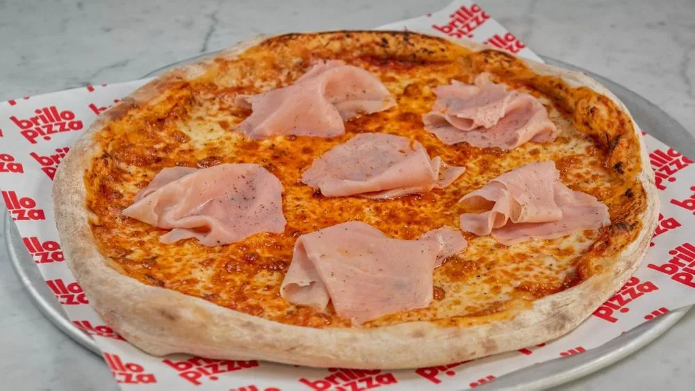 COMBO-DEAL: VESUVIO + LÄSK + DIPSÅS + PIZZASALLAD.