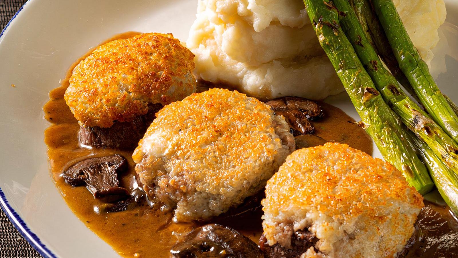 Gorgonzola Crusted Beef Medallions*