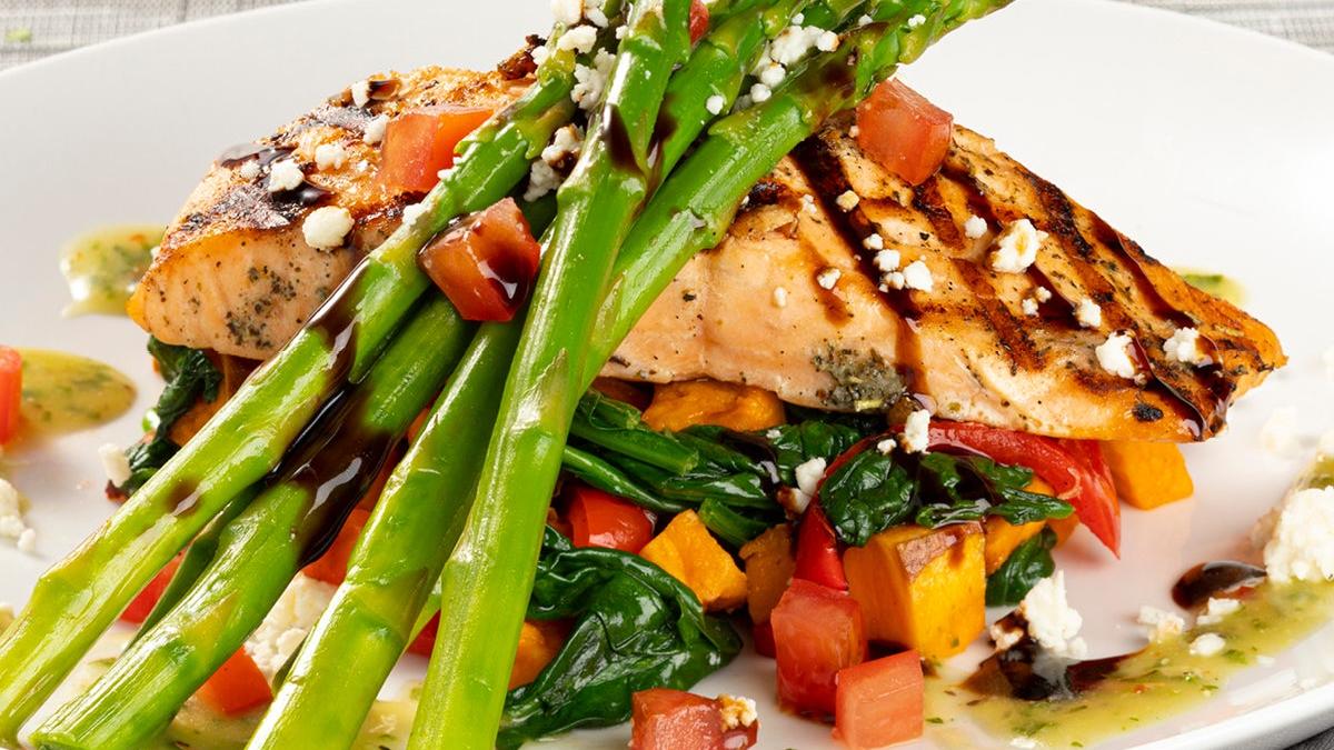 Grilled Salmon Fresca