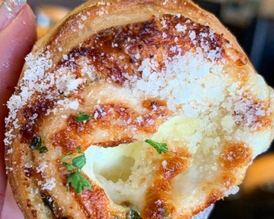 Garlic Cheese Rolls