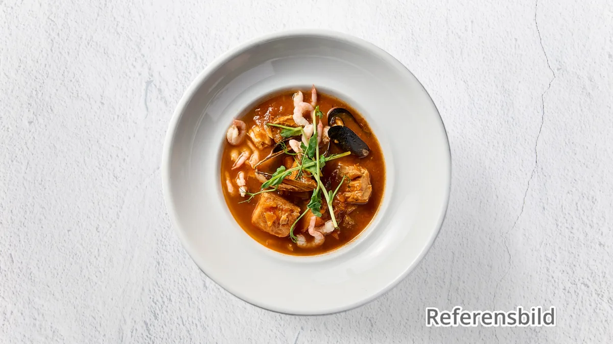 Asiatisk fisk- and skaldjursgryta