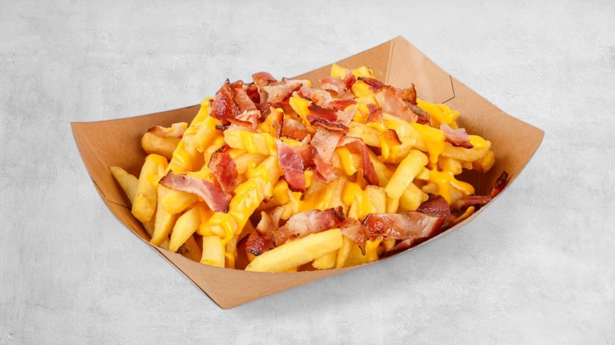 Pomfrit sa cheddar sirom i hrskavom slaninicom🧀🥓