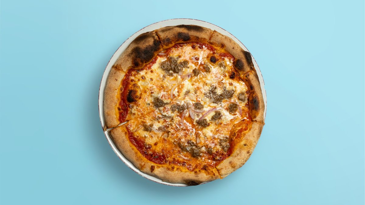 Pizza me Ton and Qepë