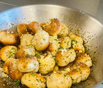 Garlic knots