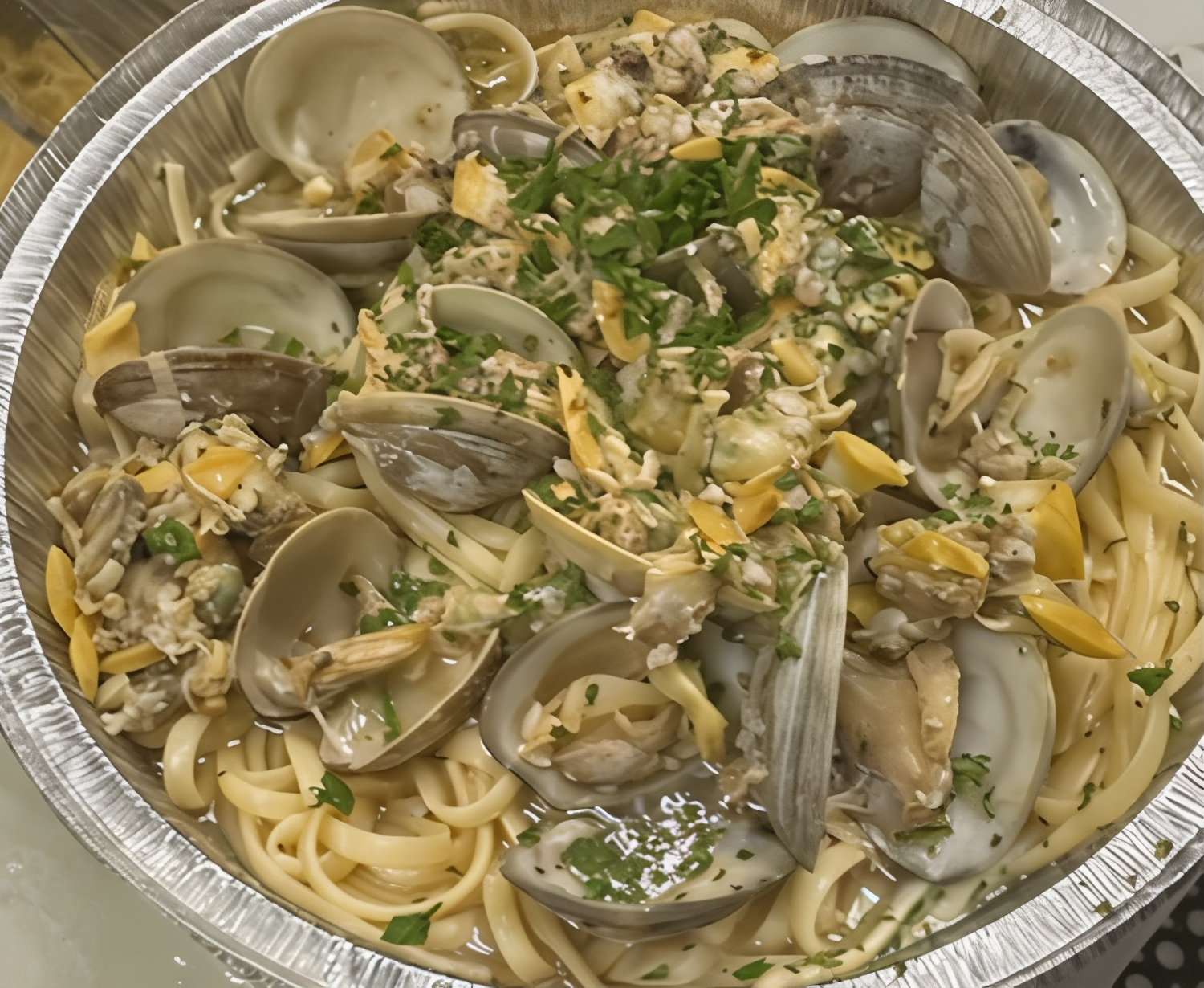 Linguine white clam sauce