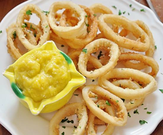 Fried Calamari with Aioli Sauce