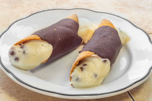 Cannoli - 2 Pieces