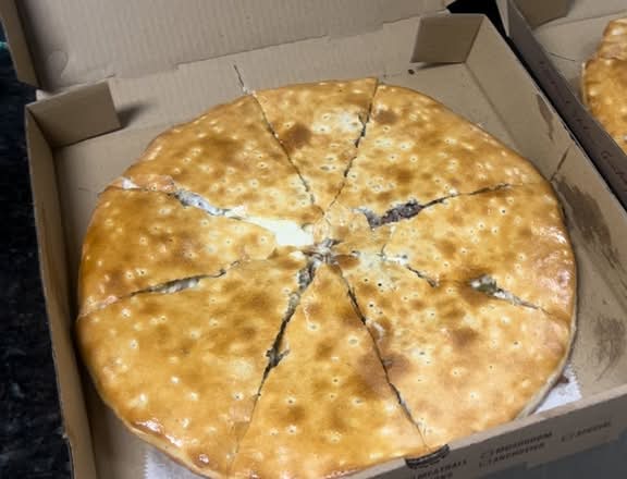 NY Steak Stuffed Pizza - X-Large 16'' (12 Cut - Serves 4-5)