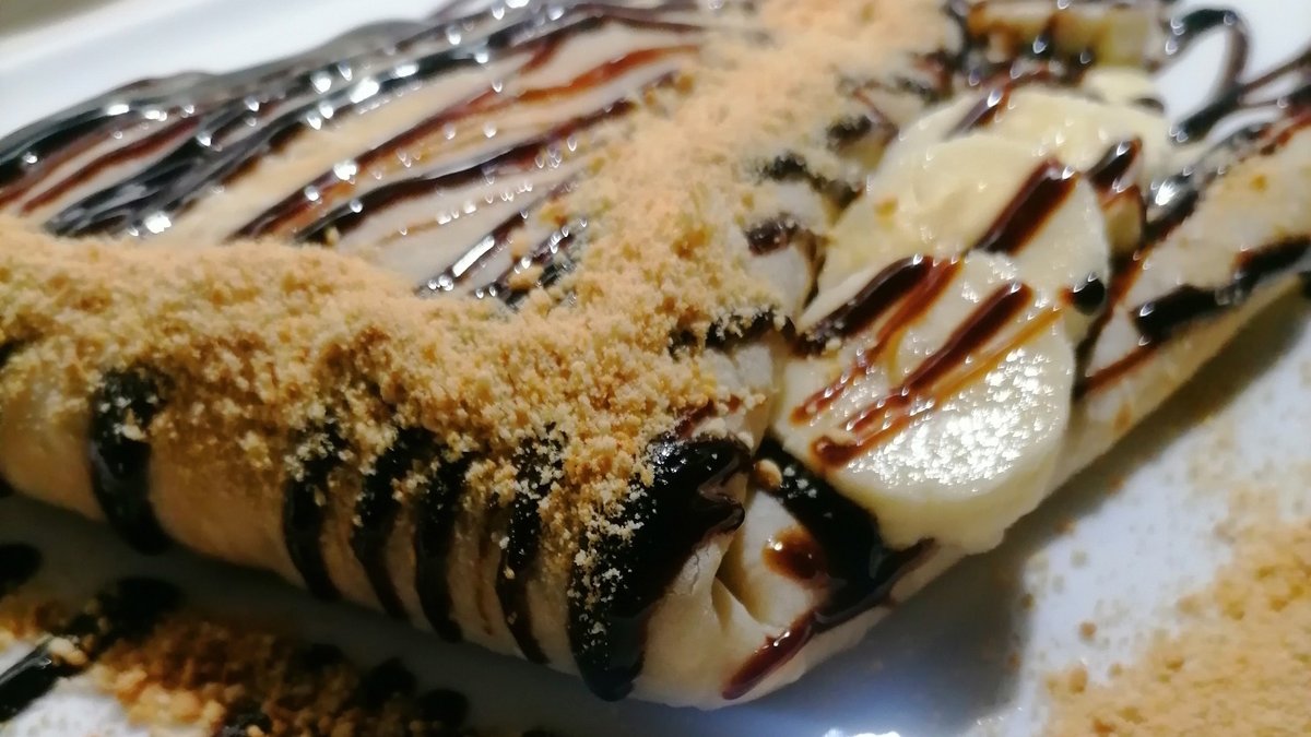 Palačinka sa nutellom, plazmom i bananom