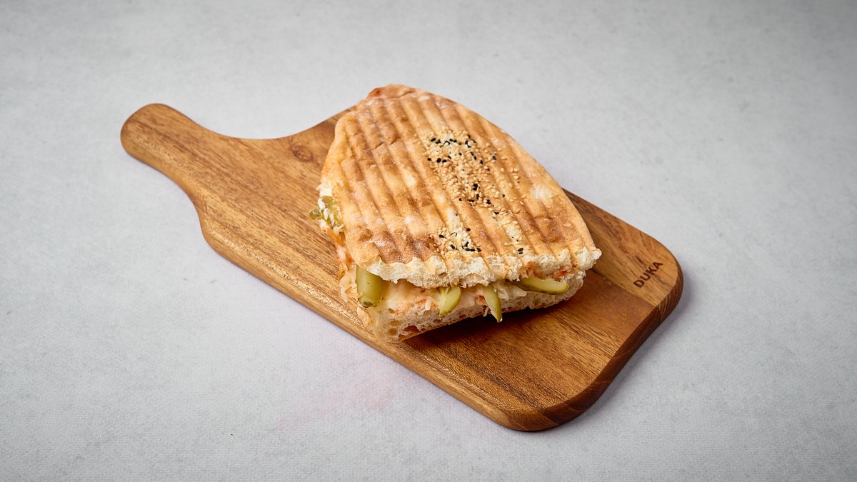 Tost sa suvim vratom i kačkavaljem