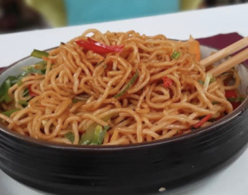 Pollo Garlic Chilly Noodles